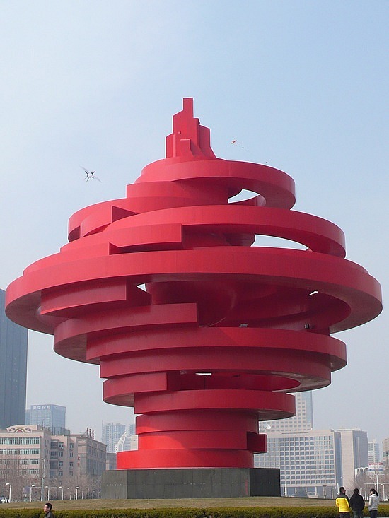Rote Skulptur