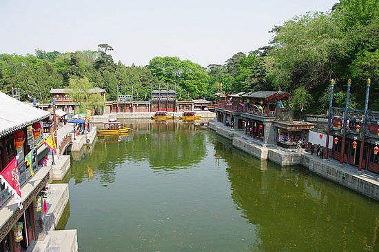 Ein bisserl Suzhou Kulisse am Sommerpalast