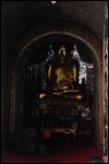 Buddha im Dunkeln